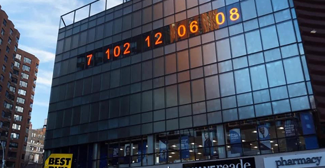Climate Clock, countdown digitale alla "fine del mondo" su palazzo a New York - Cambiamento climatico