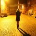 Donna sola di notte per strada - DonnexStrada