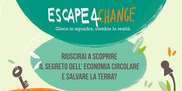 Due ellissi verdi con le scritte "Escape4change - Gioca in squadra, cambia la realtà. Riuscirai a scoprire il segreto dell'economia circolare e salvare la terra?"