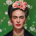 Frida Kahlo con fiori in testa