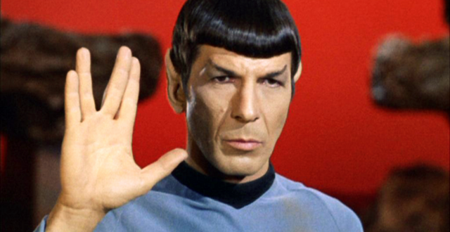 Il saluto vulcaniano di Spock - Geek Pride Day