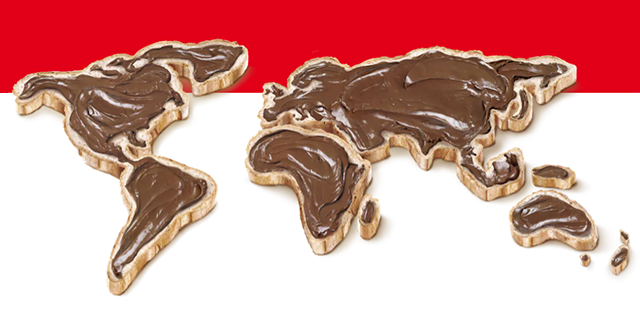 Cartina del mondo fatta con fette di pane e Nutella - World Nutella Day